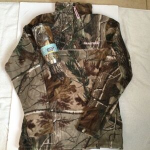 Women’s Real Tree 3/4 Zip Pink & Camo Jacket, size Small (4-6) with Magellan Cup